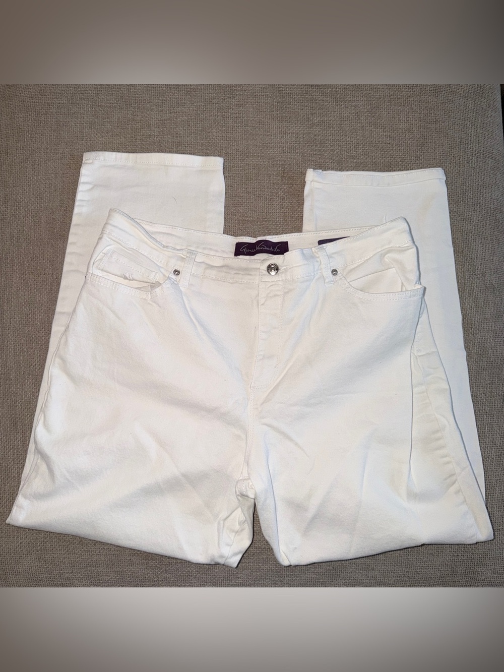Gloria Vanderbilt Women’s White Slim Straight Mid Rise Jeans, 16 Short